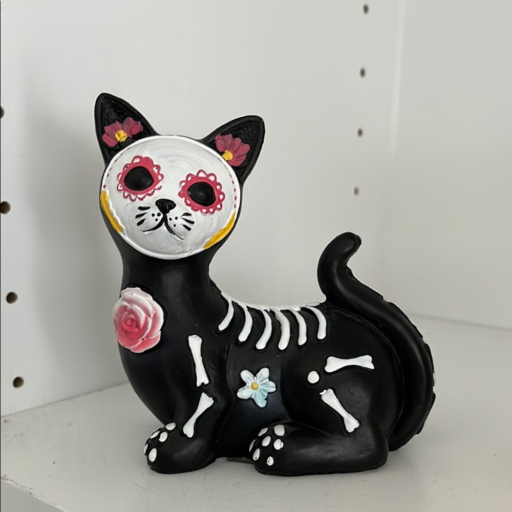 Day of the dead black cat figurine